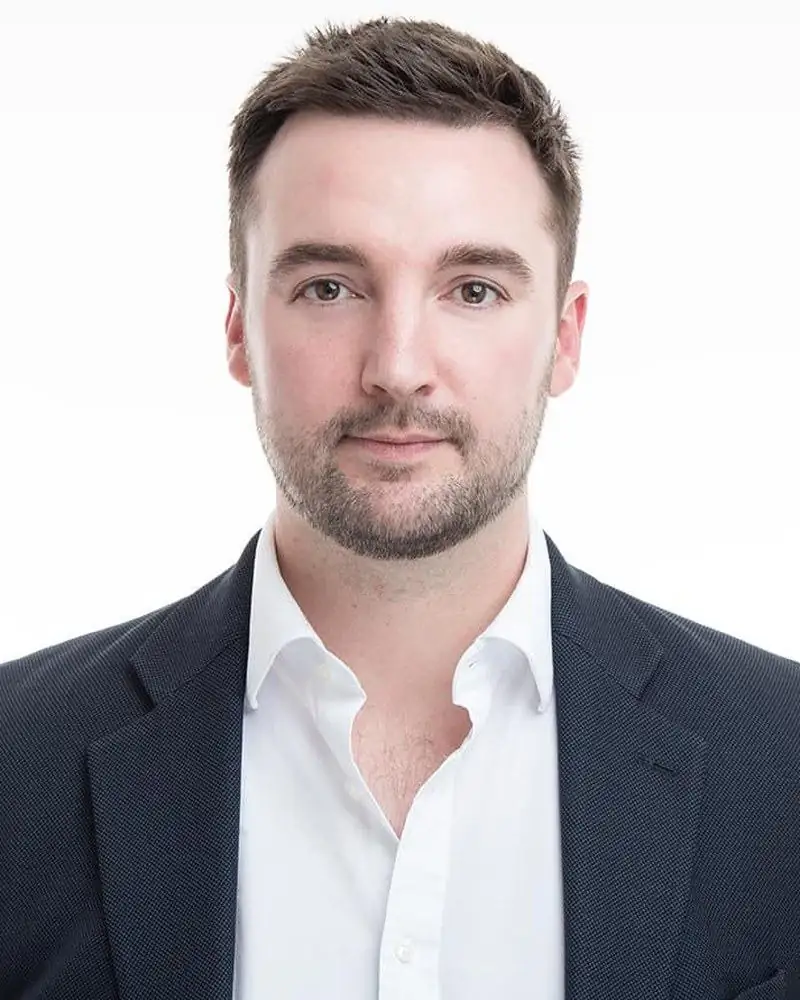Phillip Lachlan, Sales Associate